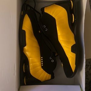 Nike Shox BB4, Size 11, University Gold/Black